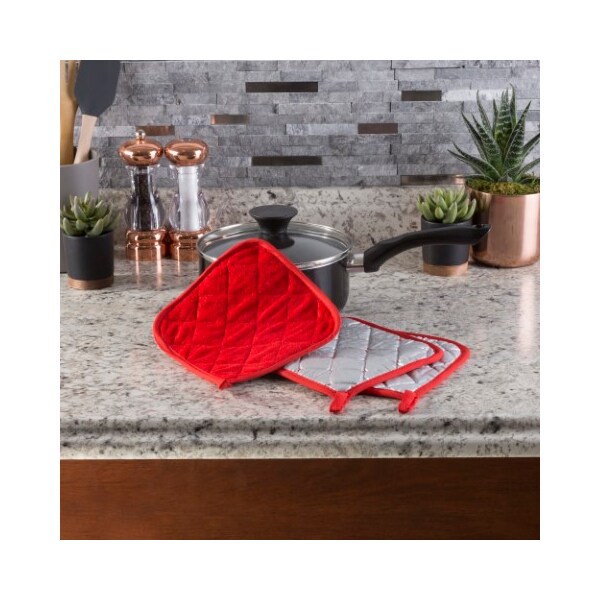 Pot Holder Set, 3 Piece Set Of Heat Resistant Quilted Cotton Pot Holders By Hastings Home (Red)